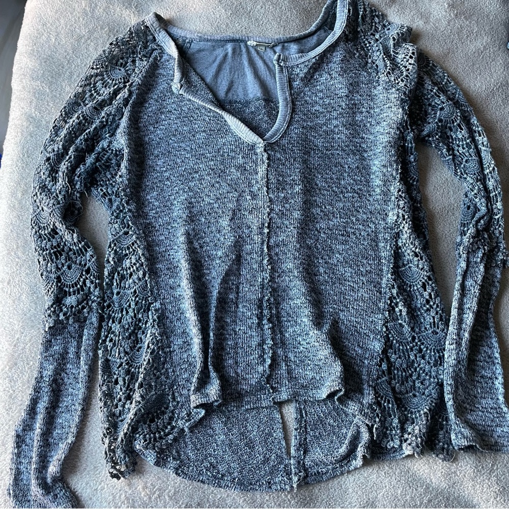 Gimmicks open back sweater size L